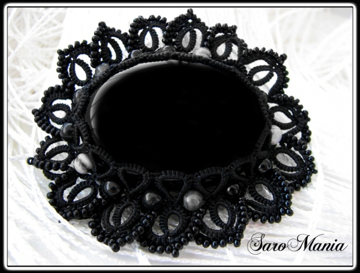 Black agate brooch picture no. 2