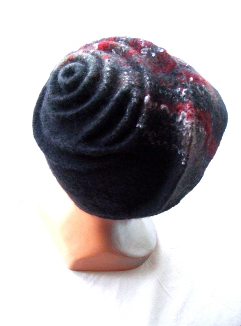 Felted merino wool hat picture no. 2