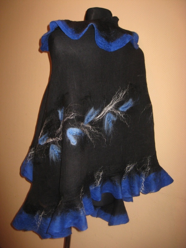 Bluish Cloak picture no. 2