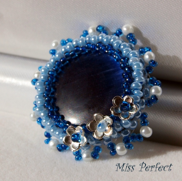 Brooch " blue; blue "