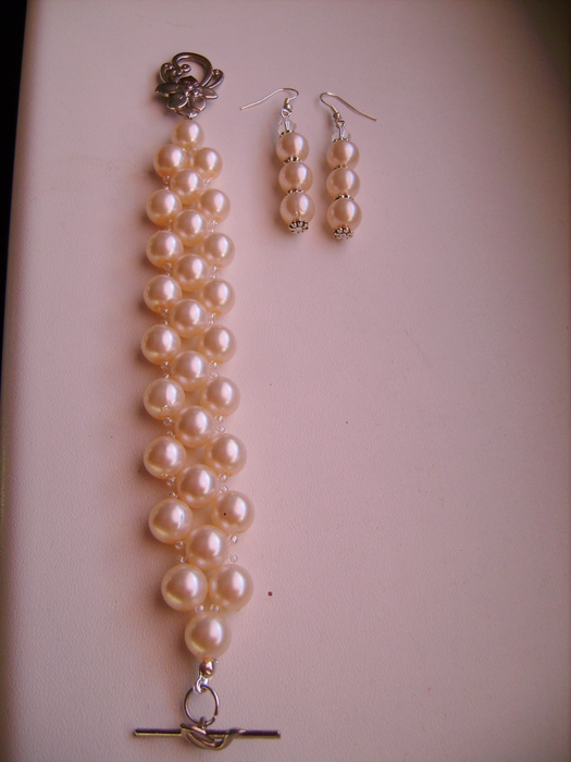 Bracelet and earrings picture no. 2