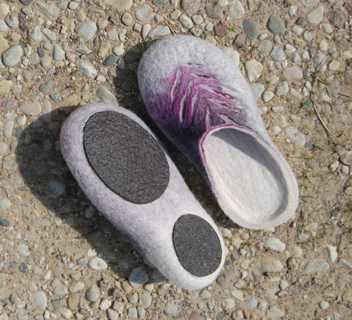 Lilac slippers picture no. 3