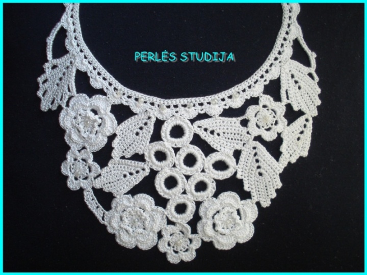 Crocheted Necklace " Bride " picture no. 2