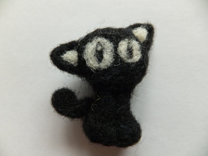 Brooch - kitten picture no. 3