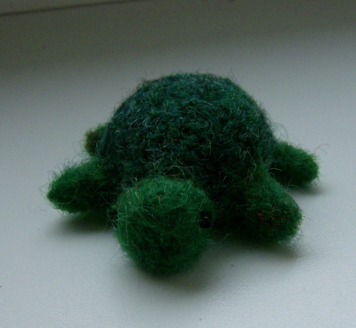 Turtle brooch