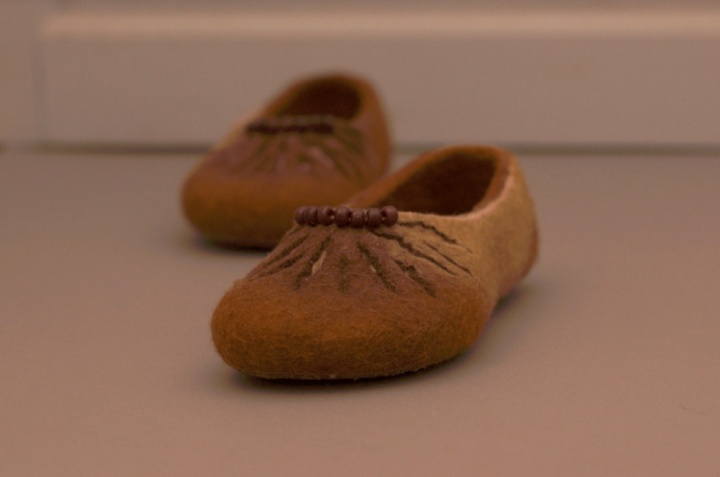 Autumn felted slippers picture no. 3