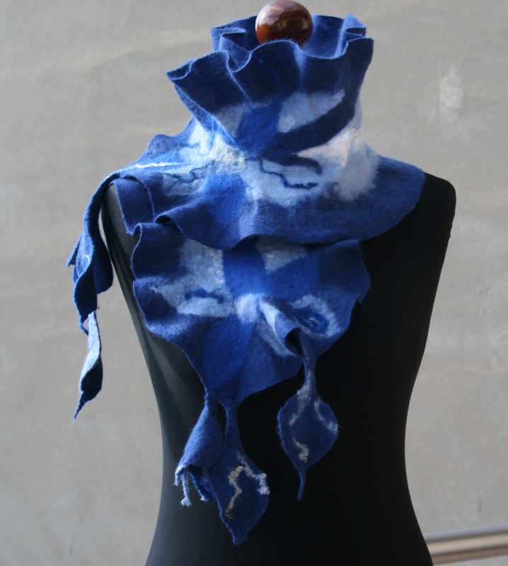 Scarf " Cornflower " picture no. 2