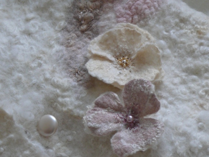 Brooch " Flower " picture no. 2