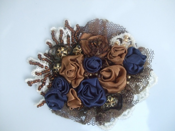 Vintage brooch picture no. 2