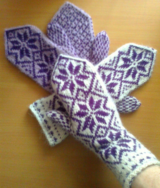 patterned gloves picture no. 2