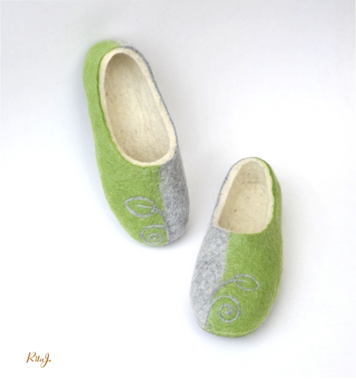 Felt slippers