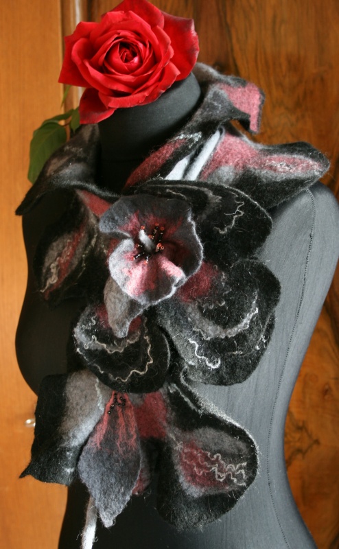 Scarf " petals "