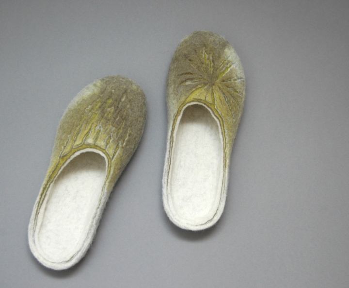 Moss different slippers picture no. 3