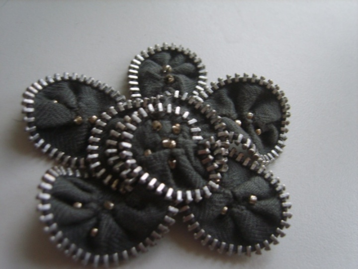 Flower brooch