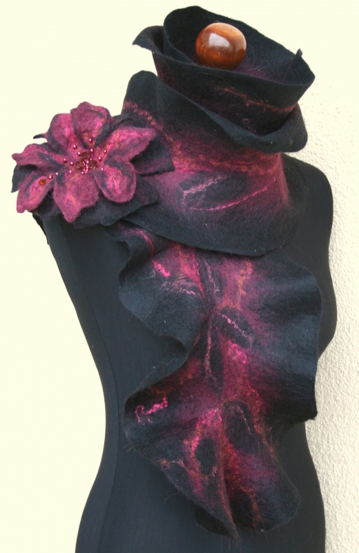 Scarves " Burgundian "