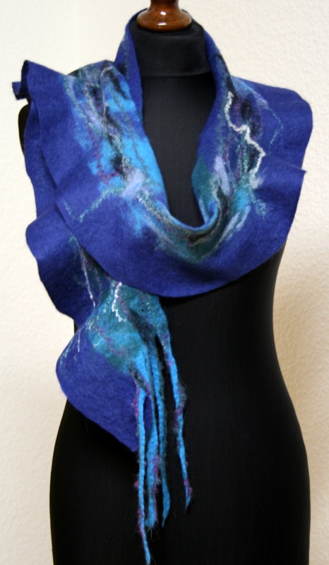 Scarf " Lightning Lake "