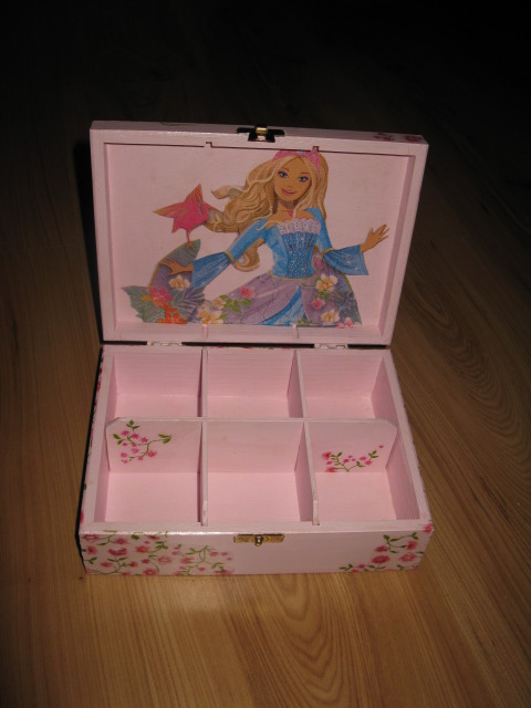 Jewelry boxes girl picture no. 3