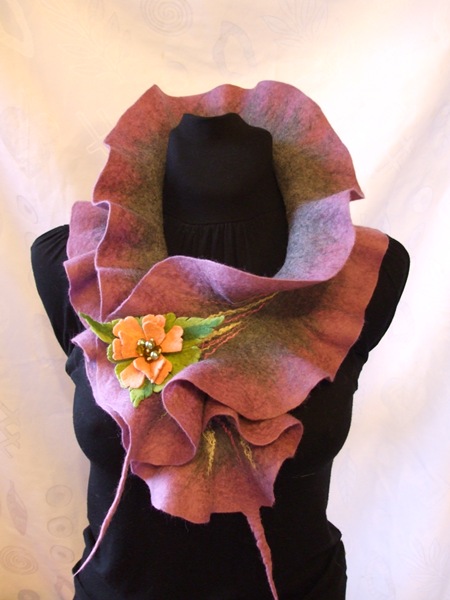 Gray-lilac scarf picture no. 2