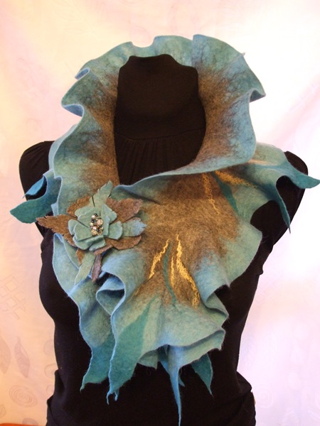 Gray turquoise scarf