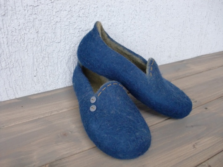 Denim slippers