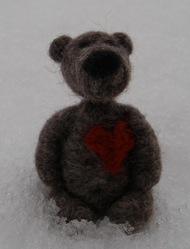 Teddy-brooch