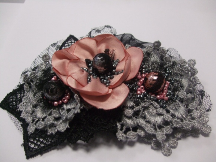 Handmade brooch picture no. 2