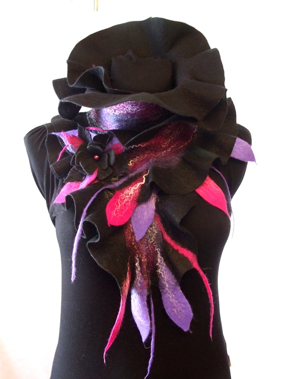 Black and violet scarf picture no. 2