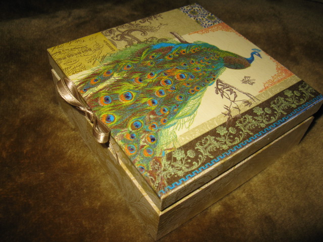 Box Peacock picture no. 2