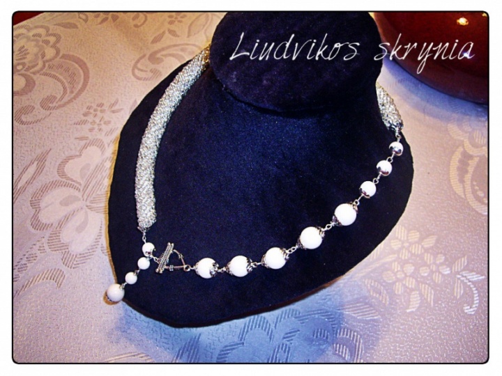 White coral necklace picture no. 2