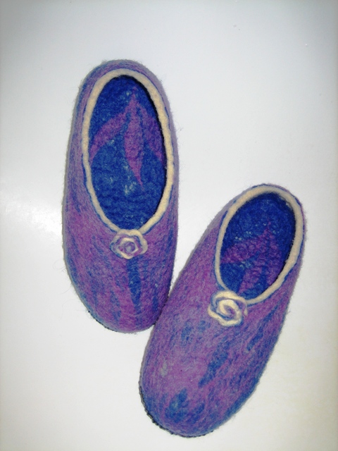 Felt slippers