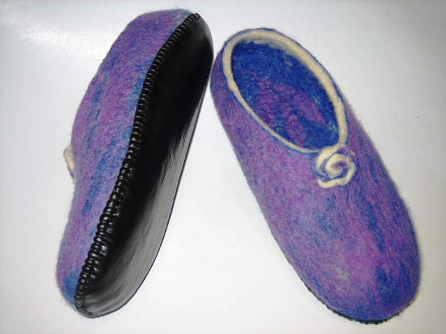 Felt slippers picture no. 2