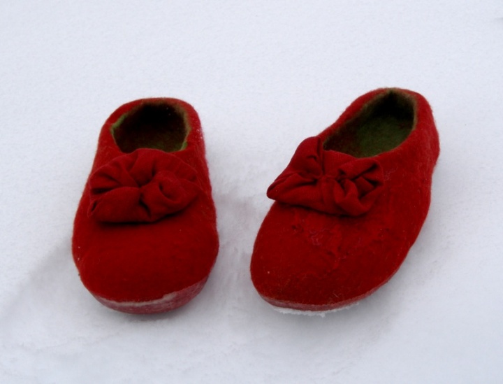 Little red slippers picture no. 3