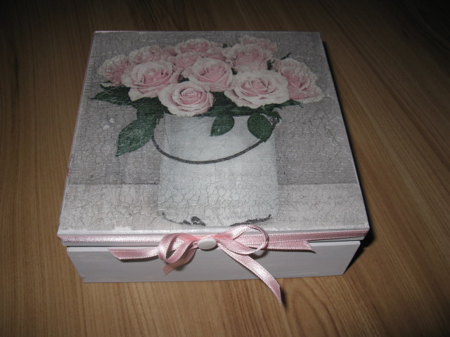 Vintage box ROSES