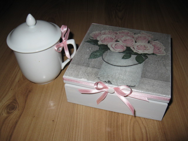 Vintage box ROSES picture no. 2