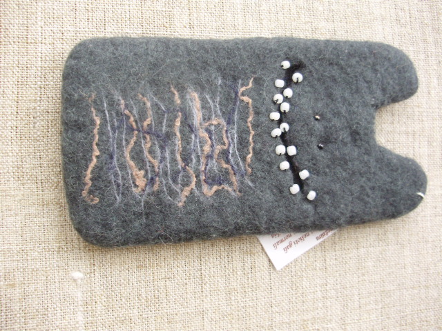 Pouch for mobile phone monster 1