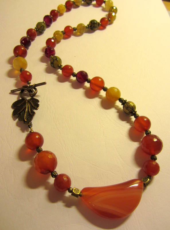 Necklace " fall color " picture no. 2