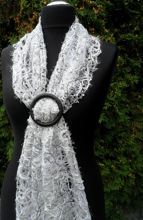 Openwork country - white swan picture no. 2