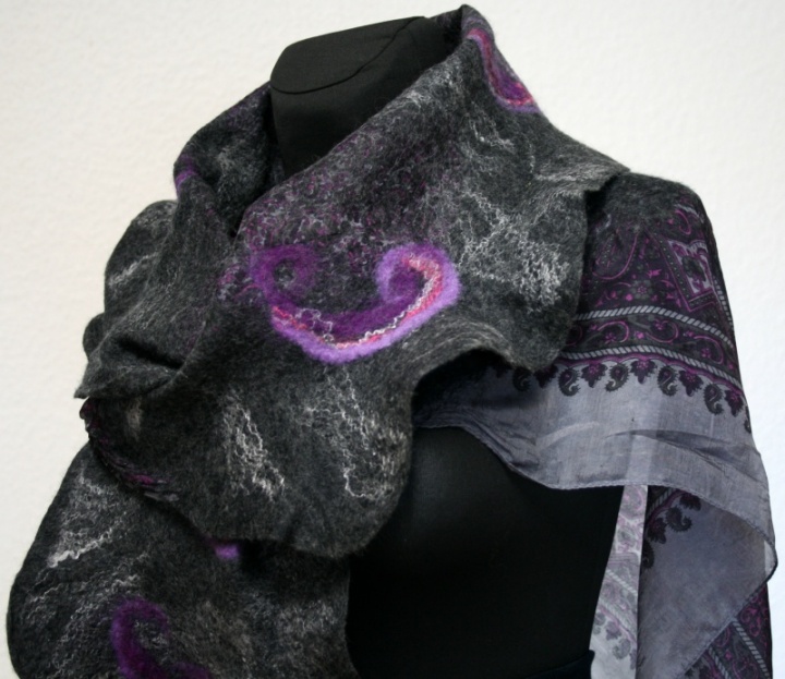 Scarf " Purple drops " picture no. 3