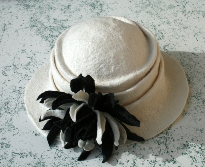 Hat " Black Astras " picture no. 3