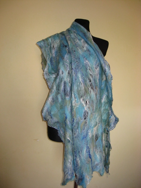 Scarf-mantle picture no. 2