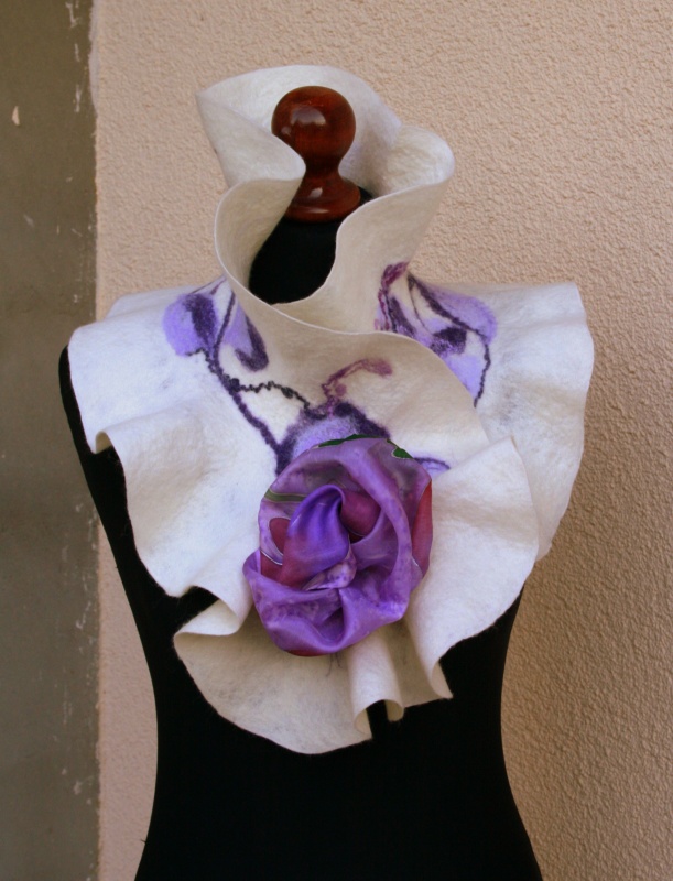 Scarf " violet poppies " picture no. 3