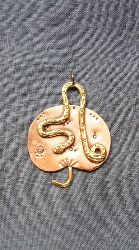 Pendant Serpent and Paradise apple