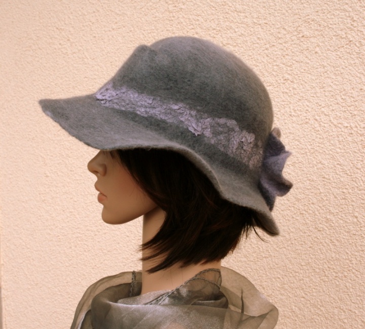 Hat " gray flower " picture no. 2