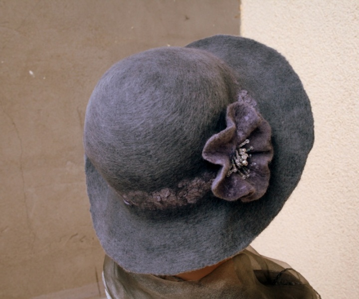 Hat " gray flower " picture no. 3