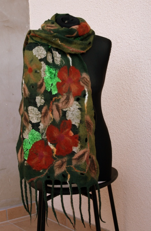 Scarf " Autumn flowers " picture no. 2