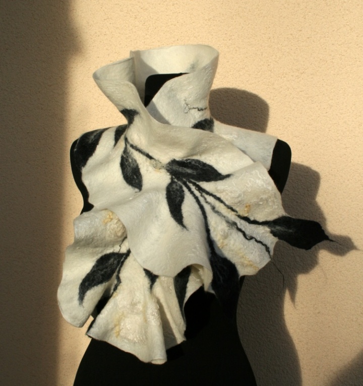 Scarf " Winter Patterns " picture no. 2