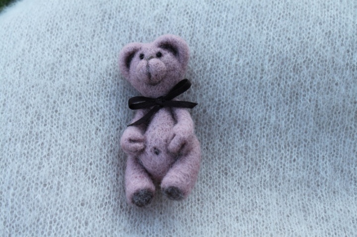 Teddy bear brooch