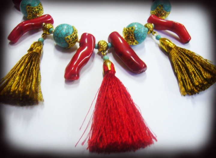 Coral and tassels picture no. 3