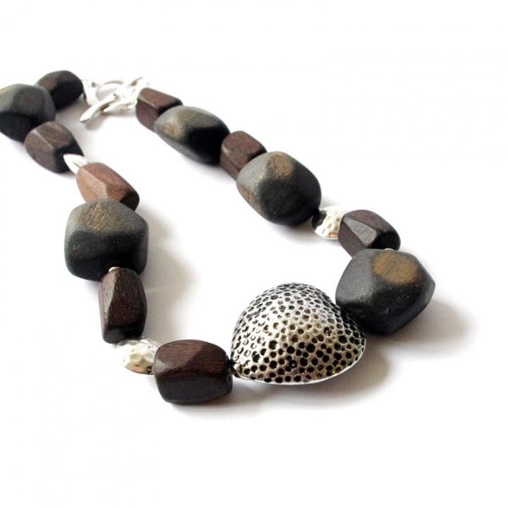 A heated heart - beads necklace