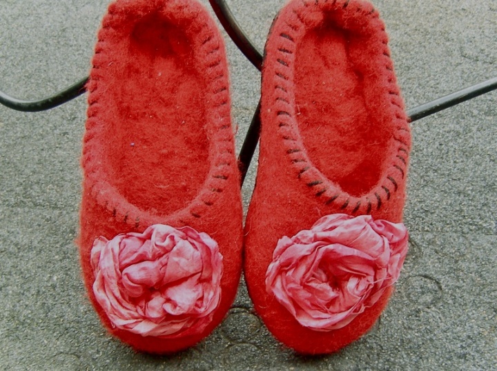 Feminine slippers picture no. 2